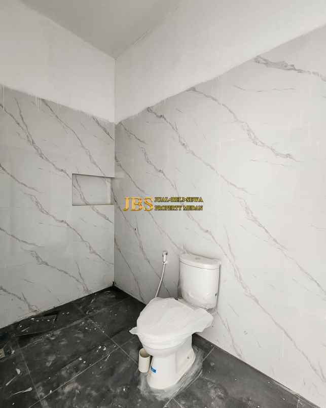 dijual rumah komplek de versailes suite