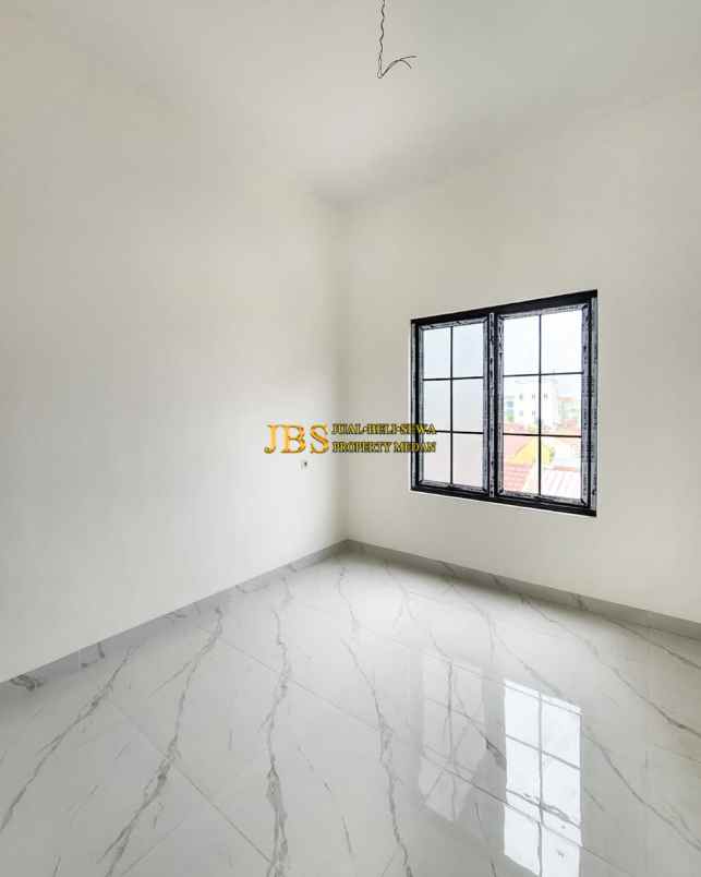 dijual rumah komplek de versailes suite