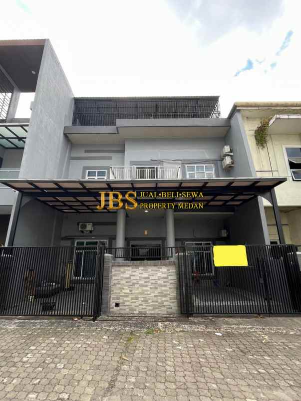 dijual rumah komplek graha metropolitan