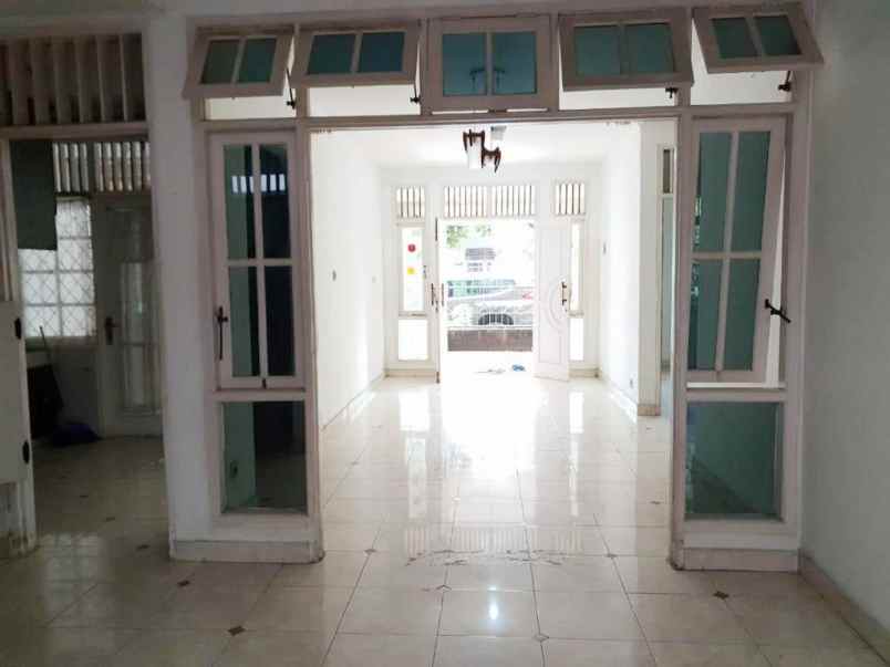 dijual rumah komplek japos graha