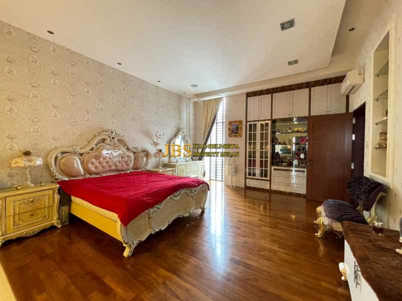 dijual rumah komplek jati residence