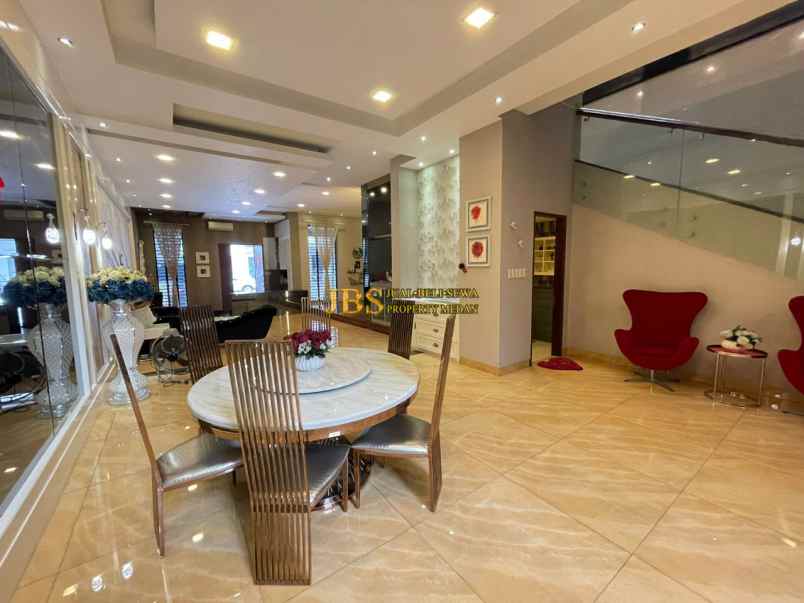 dijual rumah komplek jati residence