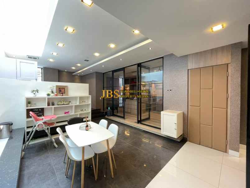 dijual rumah komplek jati residence