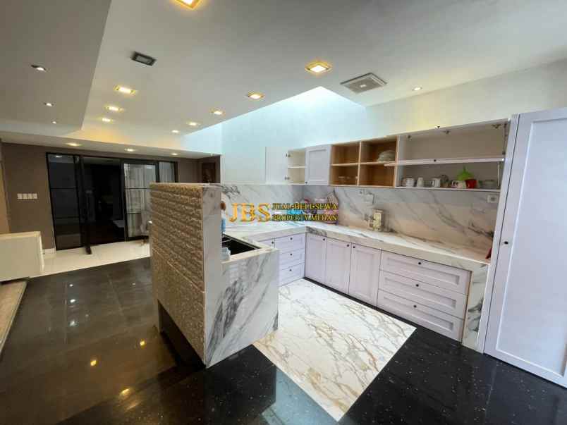 dijual rumah komplek jati residence