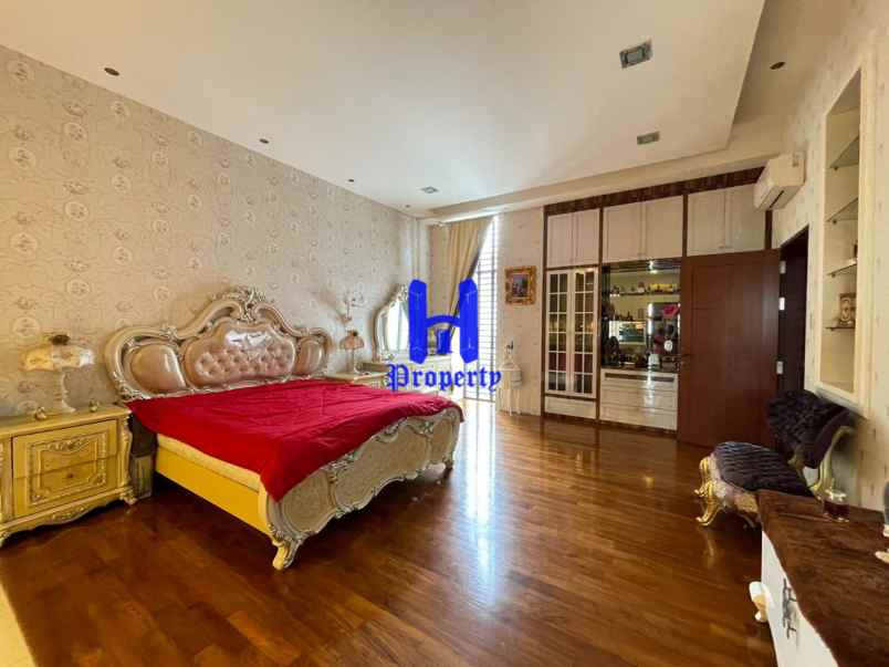 dijual rumah komplek jati residence row