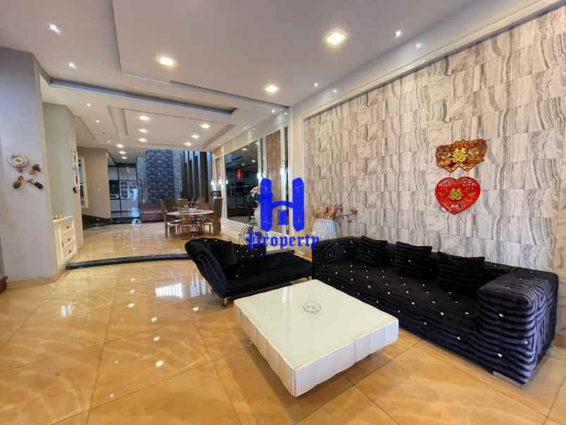 dijual rumah komplek jati residence row