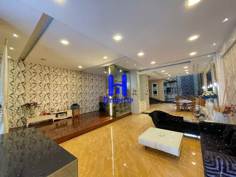 dijual rumah komplek jati residence row