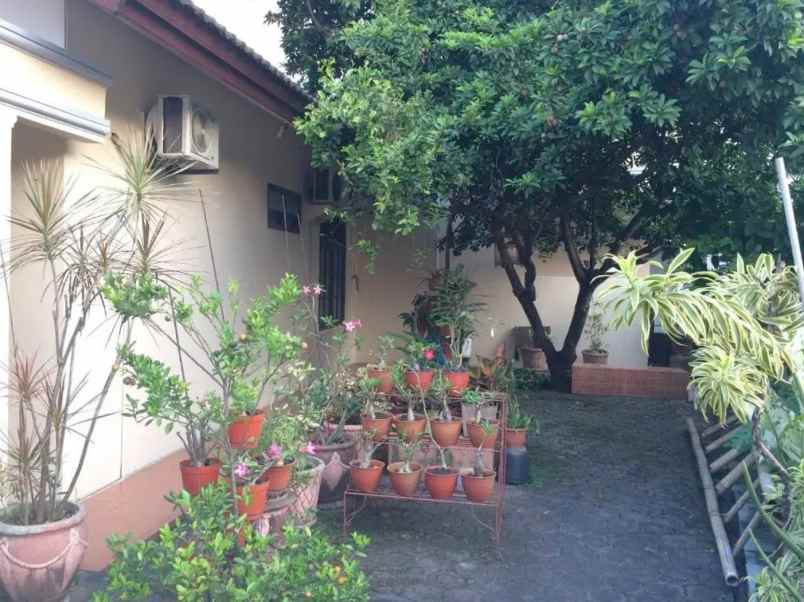 dijual rumah komplek jatiwaringin asri