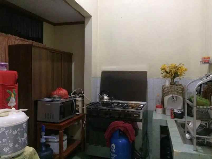 dijual rumah komplek jatiwaringin asri