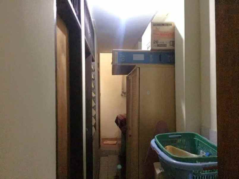 dijual rumah komplek jatiwaringin asri