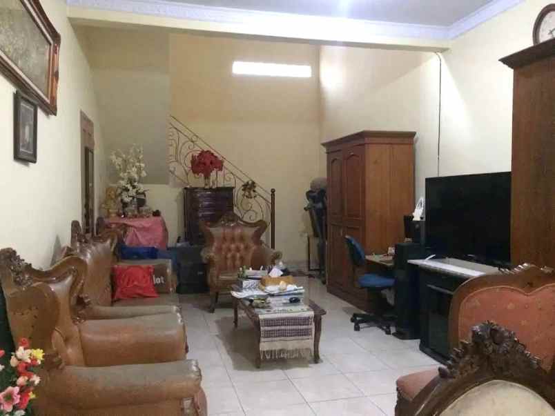 dijual rumah komplek jatiwaringin asri