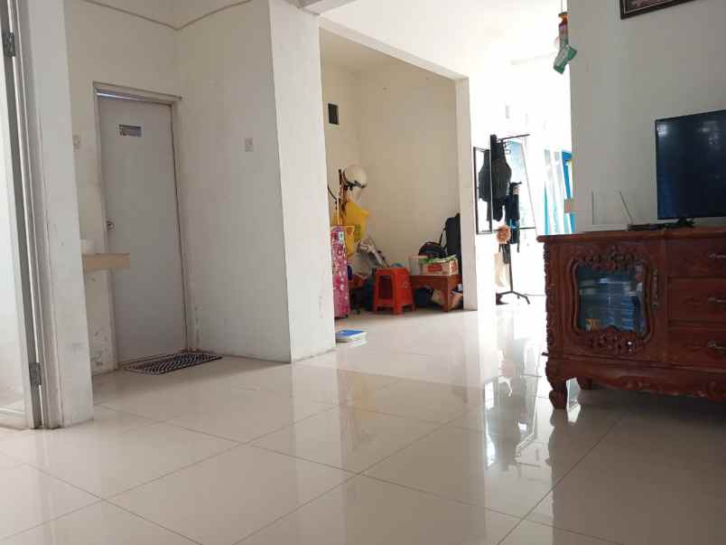 dijual rumah komplek margahayu raya