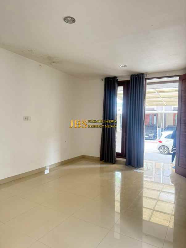 dijual rumah komplek mayfair residence