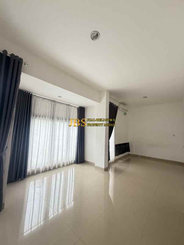 dijual rumah komplek mayfair residence