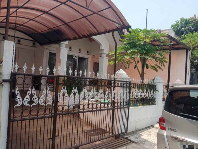 dijual rumah komplek mitra dago