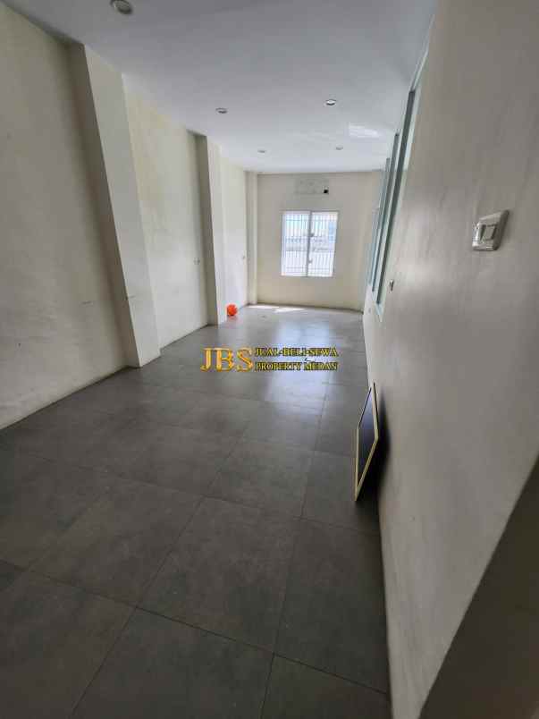 dijual rumah komplek mutiara palace