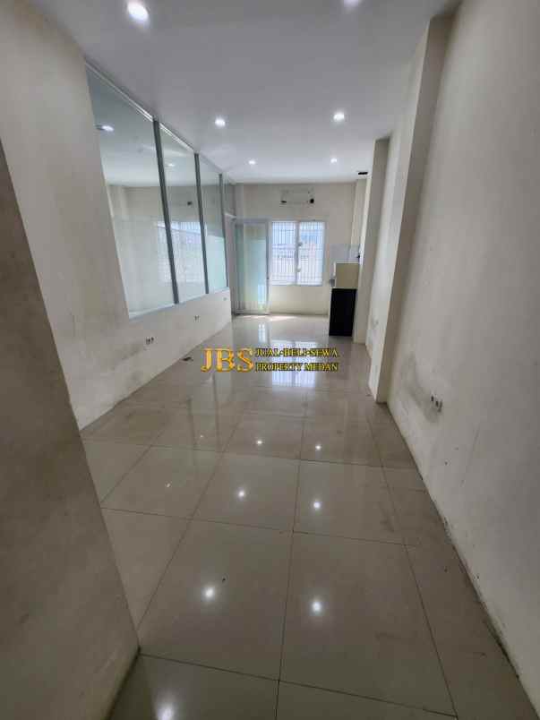 dijual rumah komplek mutiara palace