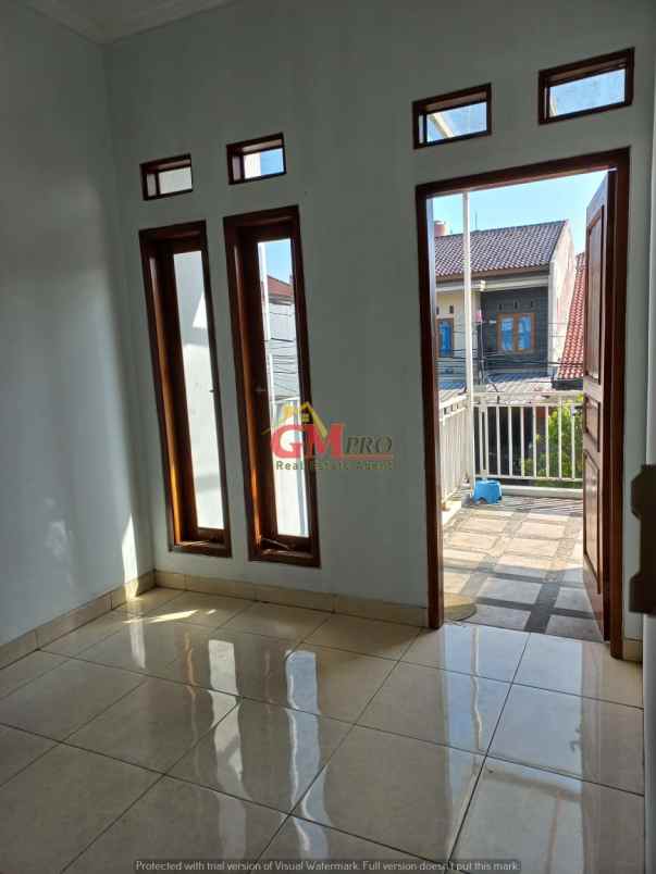 dijual rumah komplek pelangi antapani