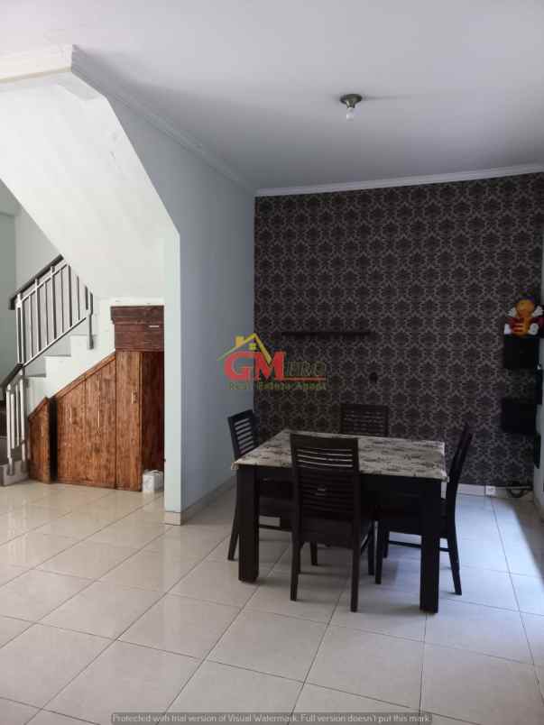 dijual rumah komplek pelangi antapani