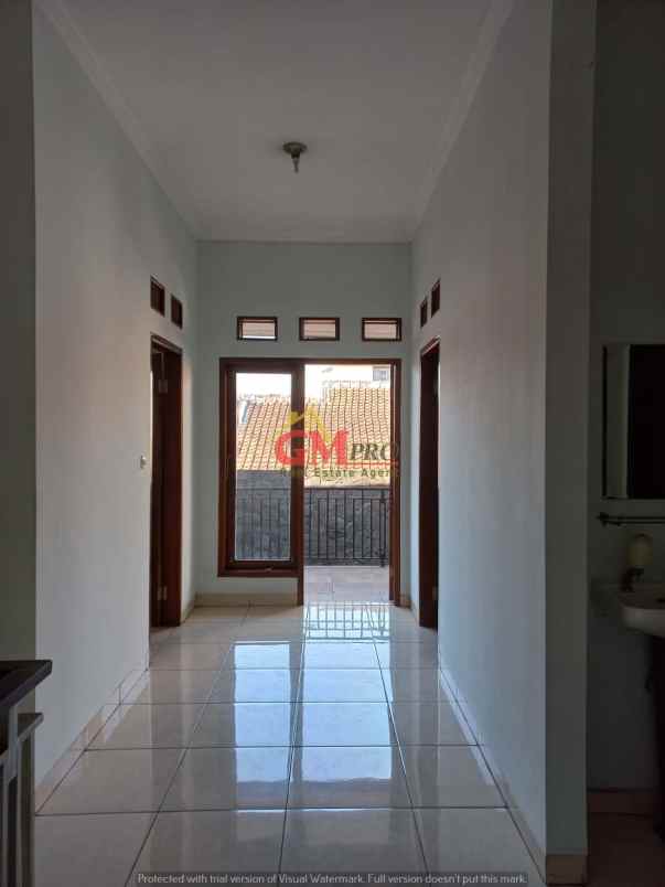 dijual rumah komplek pelangi antapani