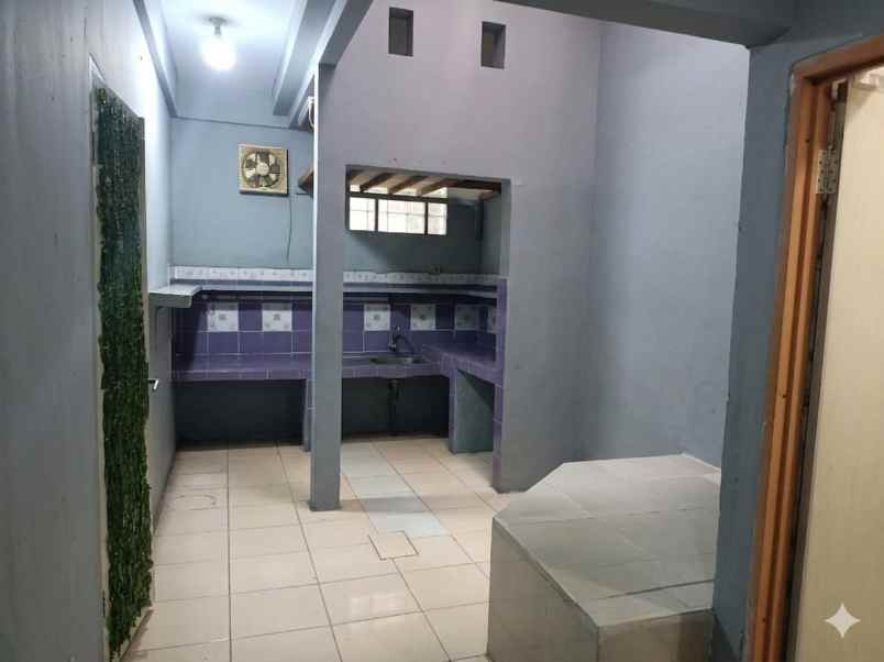 dijual rumah komplek perumahan
