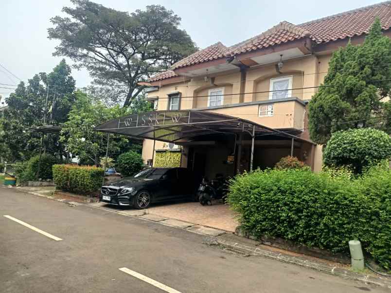 dijual rumah komplek perumahan