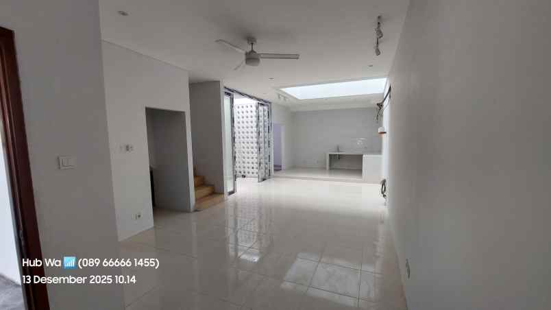 dijual rumah komplek perumahan duta