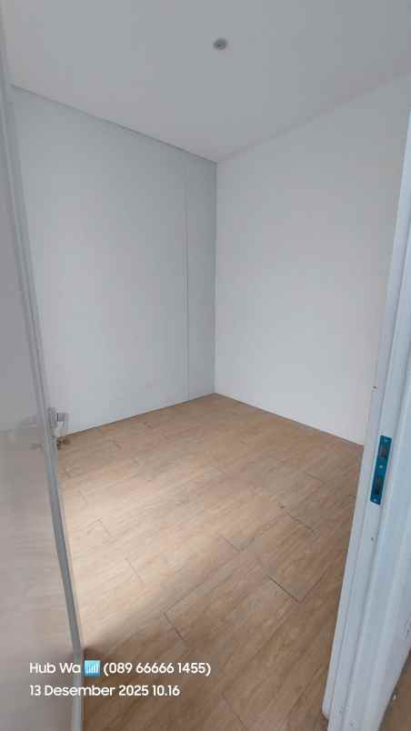 dijual rumah komplek perumahan duta