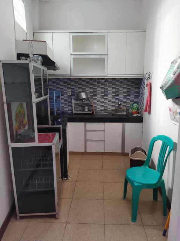 dijual rumah komplek puri ciganitri