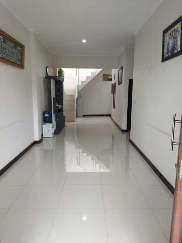 dijual rumah komplek puri ciganitri
