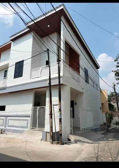 dijual rumah kota harapan indah bekasi