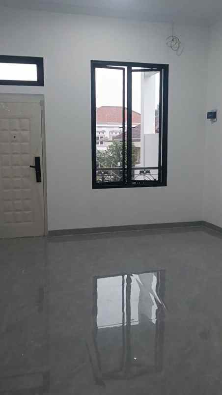 dijual rumah kota harapan indah bekasi