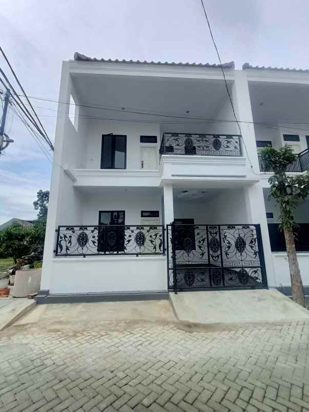 dijual rumah kota harapan indah bekasi