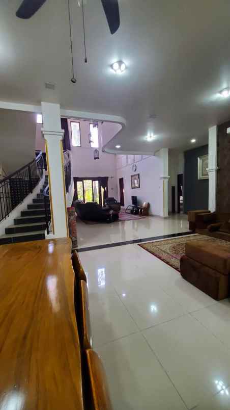 dijual rumah kota wisata cibubur