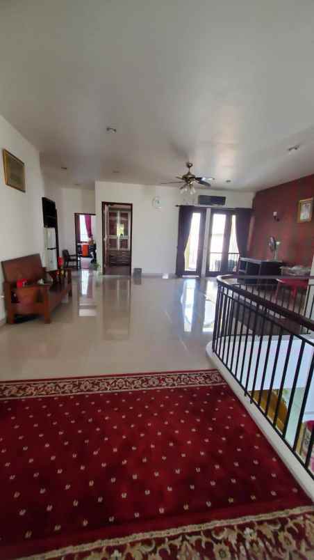 dijual rumah kota wisata cibubur