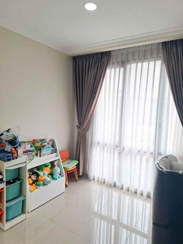 dijual rumah kota wisata cibubur