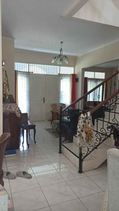 dijual rumah kota wisata pesona