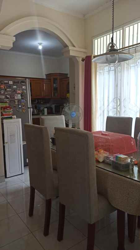 dijual rumah kota wisata pesona