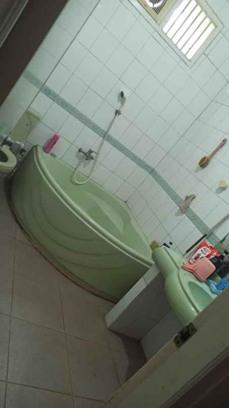 dijual rumah kota wisata pesona