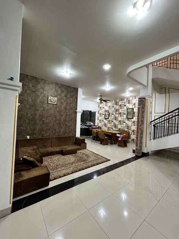 dijual rumah kotawisata gunun putri