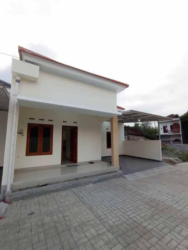 dijual rumah krapyak