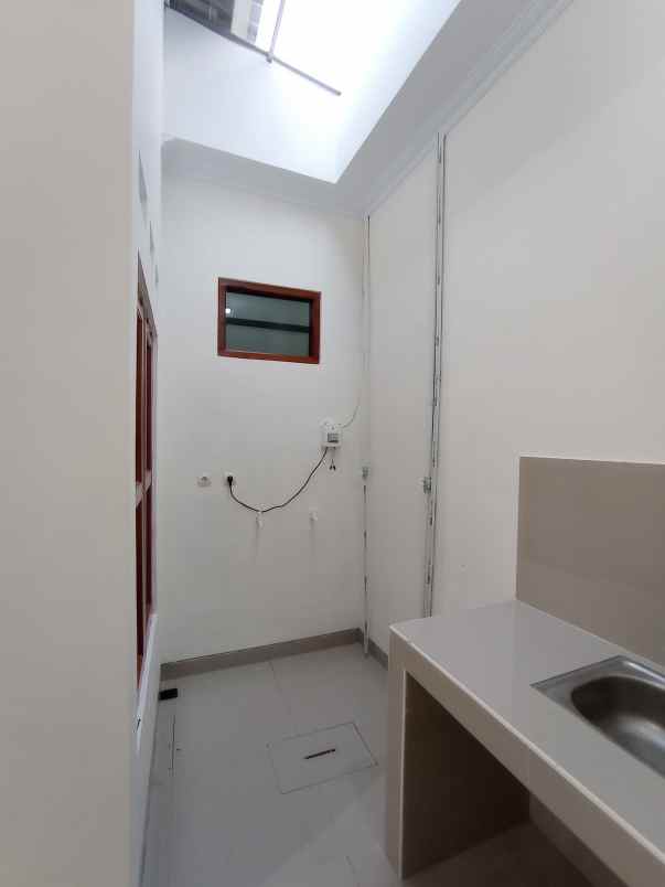 dijual rumah krapyak