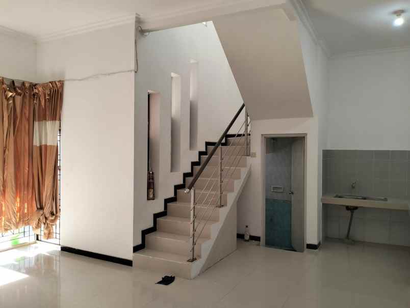 dijual rumah lebak indah kec gading