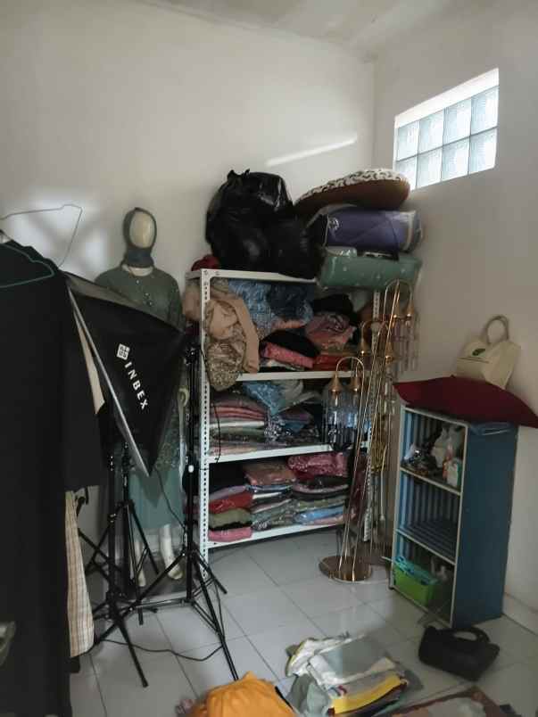 dijual rumah lembah teratai