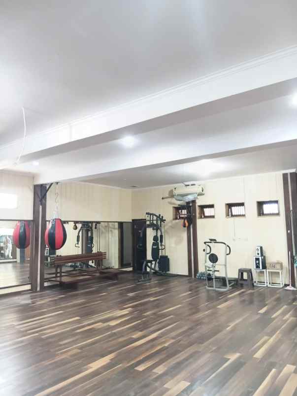 dijual rumah lembang park and zoo