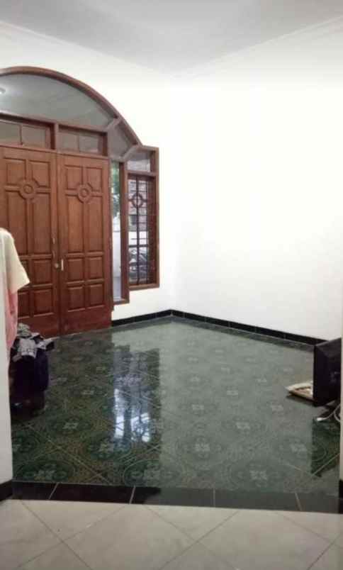 dijual rumah lidah kulon wiyung