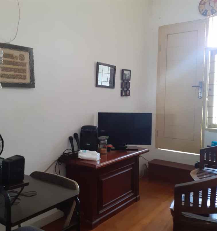 dijual rumah lokasi strategis di