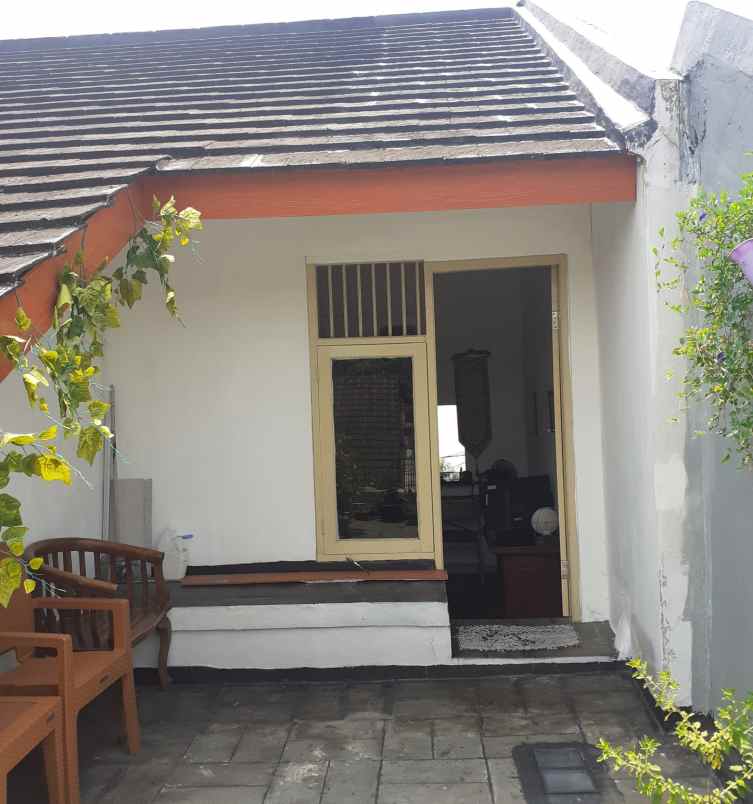 dijual rumah lokasi strategis di