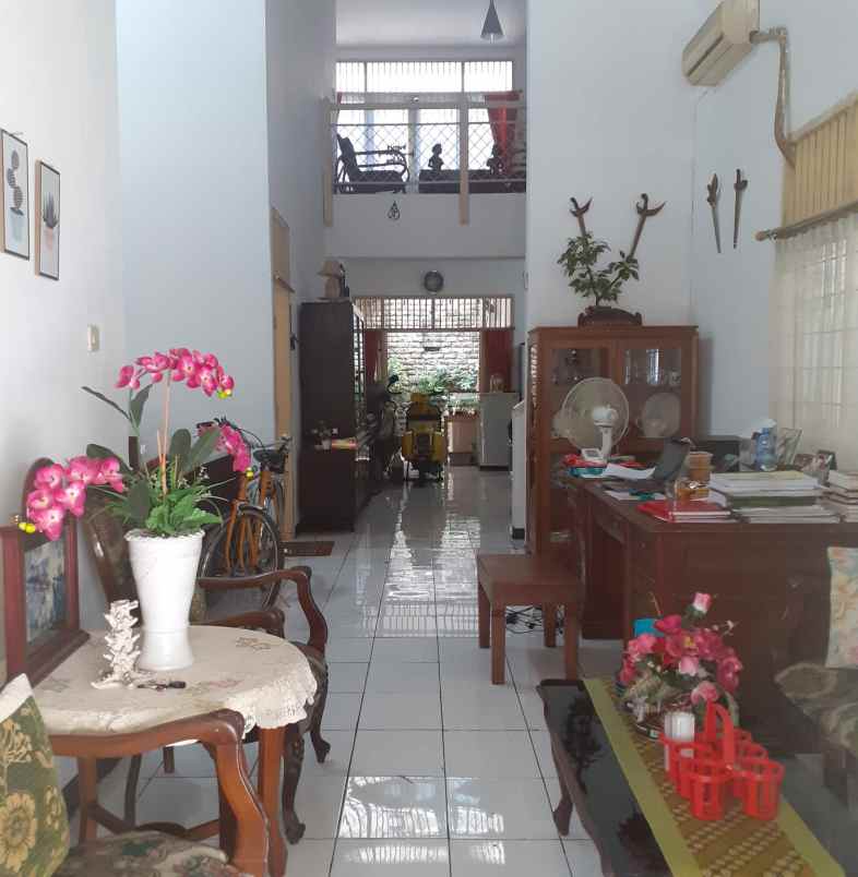 dijual rumah lokasi strategis di