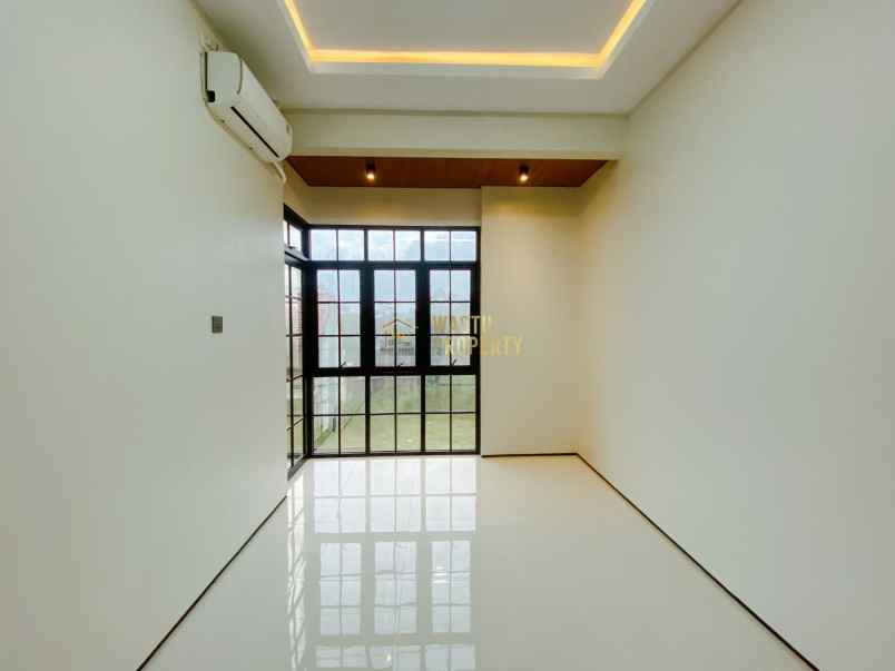 dijual rumah maguwoharjo sleman